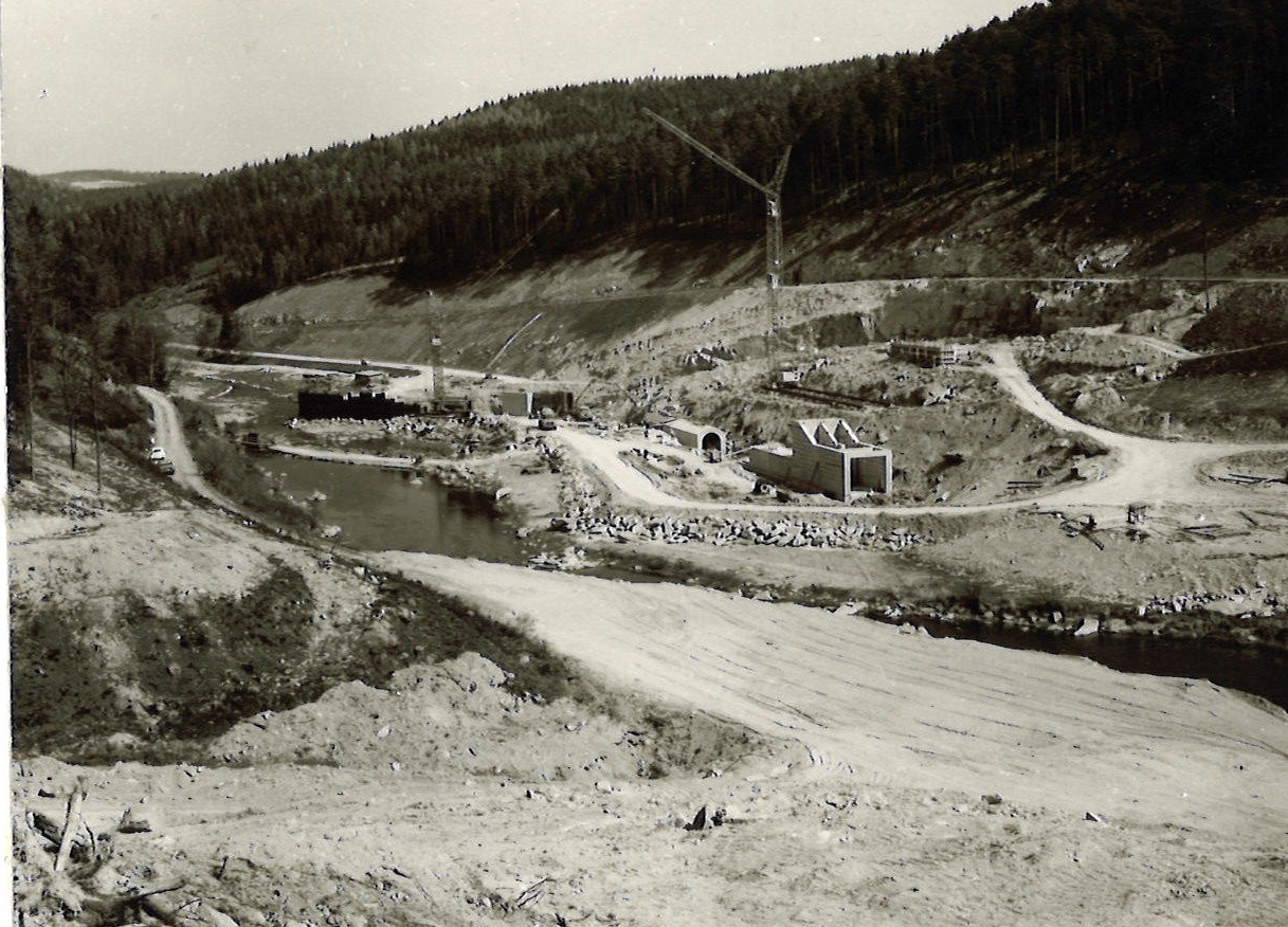 Archivfoto Entnahmebereich Dammbaustelle